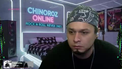 Snapshot of chinoroz chatting on 12, 11, 2025 Enrique online show from 12, 11, 2025