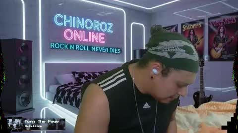 Snapshot of chinoroz chatting on 13, 11, 2025 Enrique online show from 13, 11, 2025