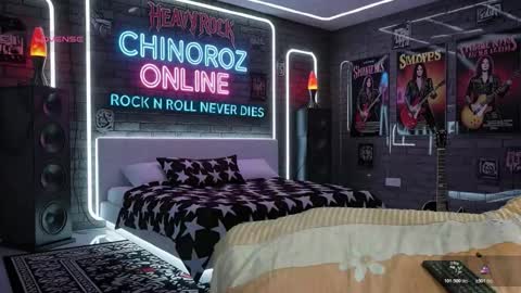 Snapshot of chinoroz chatting on 21, 11, 2025 Enrique online show from 21, 11, 2025