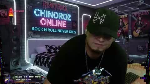 Snapshot of chinoroz chatting on 29, 11, 2025 Enrique online show from 29, 11, 2025