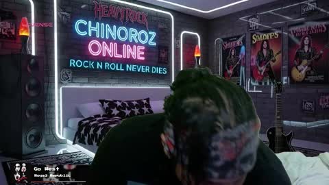 Snapshot of chinoroz chatting on 30, 11, 2025 Enrique online show from 30, 11, 2025