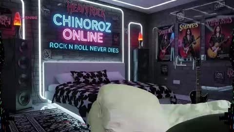 Snapshot of chinoroz chatting on 4, 12, 2025 Enrique online show from 4, 12, 2025