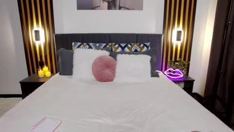 Follow My New account online show from 18, 9, 2025