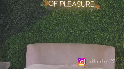 Chloe online show from 19, 10, 2025