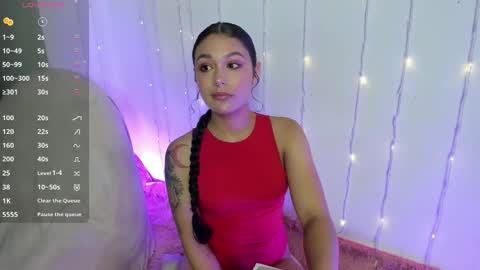 Snapshot of chloe_evans12 chatting on 11, 3, 2025 Chloe online show from 11, 3, 2025