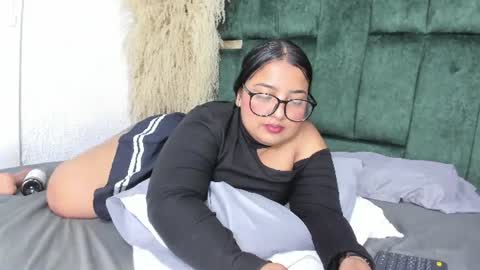 Snapshot of chloe_jackson25 chatting on 2, 7, 2026 Chloe online show from 2, 7, 2026