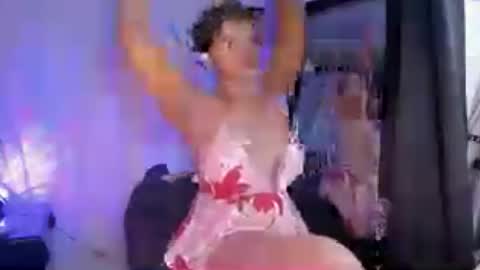 chloe_kisses2 online show from 18, 6, 2026