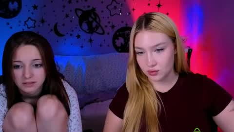 Snapshot of chloe_ley chatting on 2, 7, 2026 chloe_ley online show from 2, 7, 2026