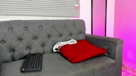 chloe online show from 10, 1, 2025