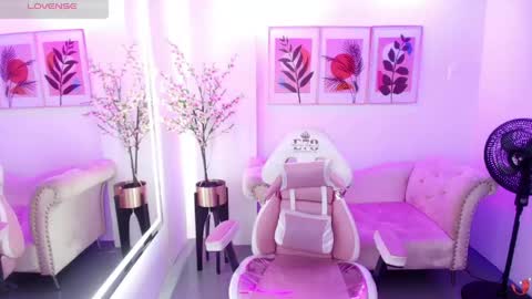 Chloe  online show from 20, 5, 2026