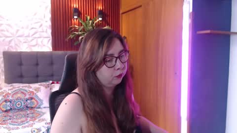 Snapshot of chloe_prg chatting on 17, 2, 2025 chloe_prg online show from 17, 2, 2025