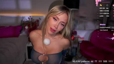 Snapshot of chloe_ri chatting on 24, 9, 2025 . ALL my LINKS online show from 24, 9, 2025