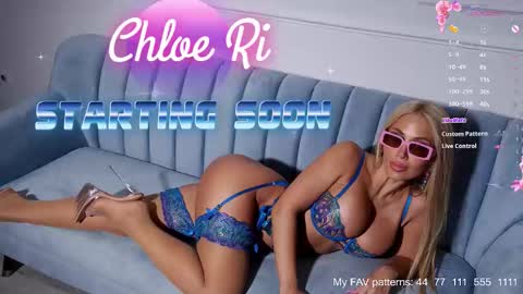 Snapshot of chloe_ri chatting on 21, 10, 2025 . ALL my LINKS online show from 21, 10, 2025