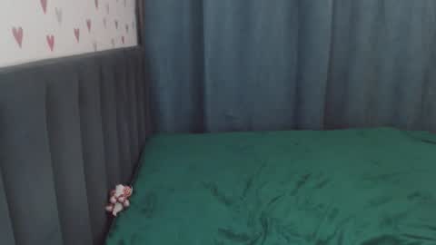 Snapshot of chloe_sunny chatting on 10, 10, 2025 Chloe online show from 10, 10, 2025