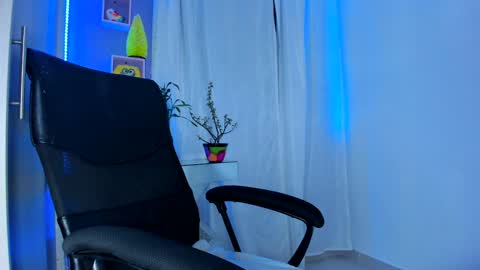 Snapshot of chloe_sweet7 chatting on 25, 12, 2024 Chloe Miller  online show from 25, 12, 2024