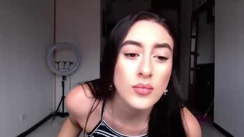 Chloe  online show from 25, 6, 2026