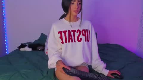 Snapshot of chloeaddamss chatting on 13, 6, 2026 3 online show from 13, 6, 2026