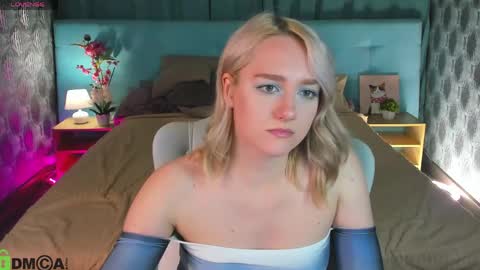 Chloe Deccker online show from 17, 5, 2026
