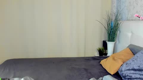 Chloe Deccker online show from 2, 6, 2026