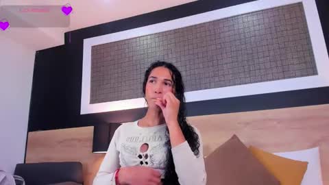 Chloe  online show from 24, 3, 2026