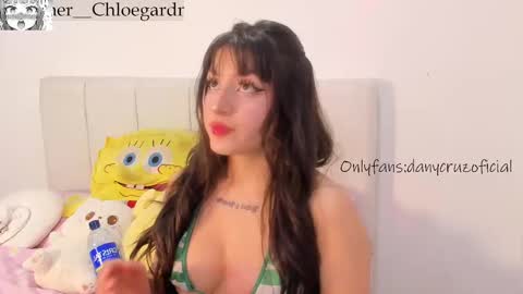 Snapshot of chloee_gardner chatting on 9, 10, 2025 Chloe online show from 9, 10, 2025