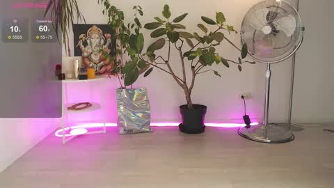 Chloe online show from 17, 10, 2025