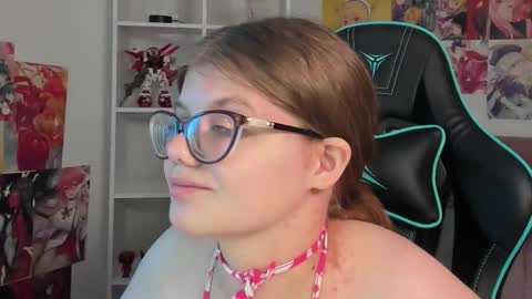 Snapshot of chloehalses chatting on 14, 1, 2026 ChloeHalses online show from 14, 1, 2026