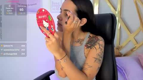  Chloe Harper  online show from 18, 11, 2025