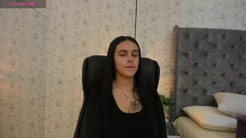  Chloe Harper  online show from 28, 5, 2026