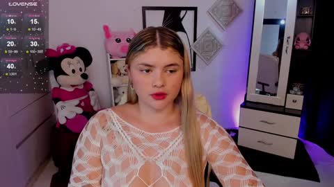 Chloee online show from 7, 1, 2025