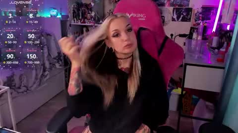 Snapshot of chloekohaku chatting on 23, 9, 2025 ChloeKohaku online show from 23, 9, 2025