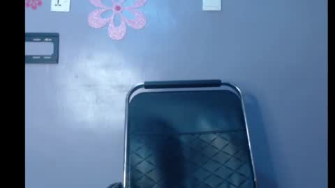 ESTHER online show from 30, 1, 2025