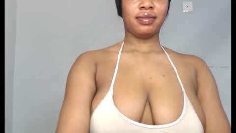 ESTHER online show from 1, 10, 2025