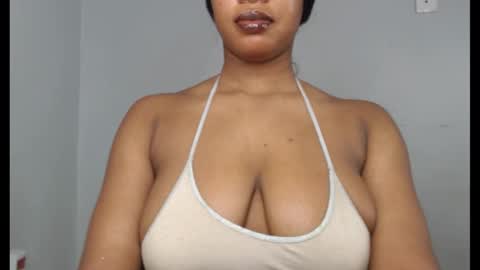 ESTHER online show from 9, 10, 2025