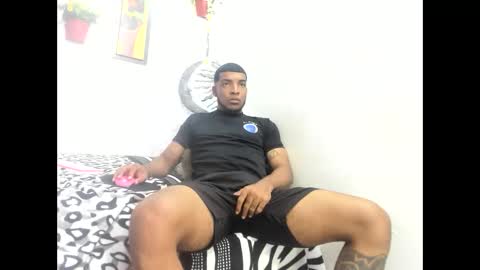 Snapshot of choco_hornyx18 chatting on 10, 11, 2025 Choco online show from 10, 11, 2025