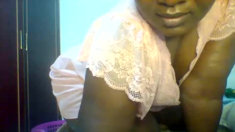 Snapshot of chocobabe002 chatting on 19, 6, 2026 chocobabe002 online show from 19, 6, 2026