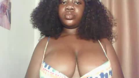 Snapshot of chocolateassgirl61 chatting on 26, 9, 2025 chocolateassgirl61 online show from 26, 9, 2025