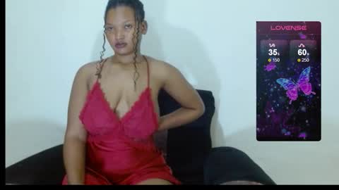 Snapshot of chocolatemilkebony chatting on 6, 10, 2025 chocolatemilkebony online show from 6, 10, 2025
