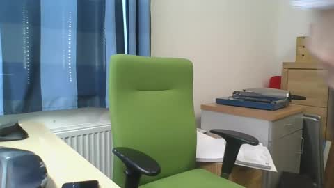 chr35is09 online show from 4, 3, 2025