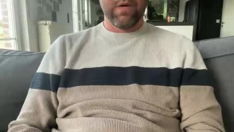 Snapshot of chris13abcd chatting on 6, 11, 2025 chris13abcd online show from 6, 11, 2025