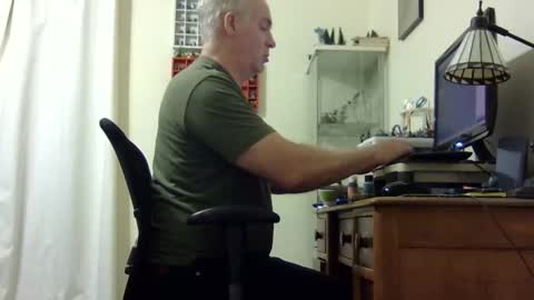 Snapshot of chris2002b chatting on 8, 1, 2025 chris2002b online show from 8, 1, 2025