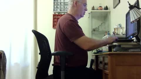 Snapshot of chris2002b chatting on 21, 9, 2025 chris2002b online show from 21, 9, 2025