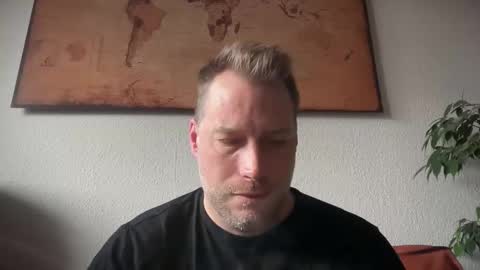 Snapshot of chris2024x chatting on 30, 11, 2025 Christian online show from 30, 11, 2025