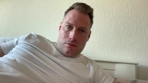 Snapshot of chris2024x chatting on 28, 4, 2026 Christian online show from 28, 4, 2026