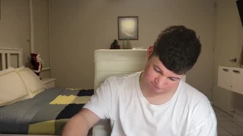 Snapshot of chris___evanss chatting on 20, 11, 2025 Chris Evens online show from 20, 11, 2025