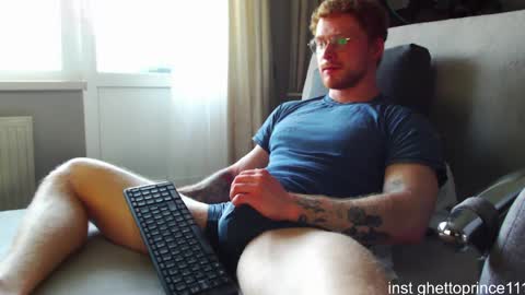 redhead thief of sausages and hearts online show from 20, 5, 2026