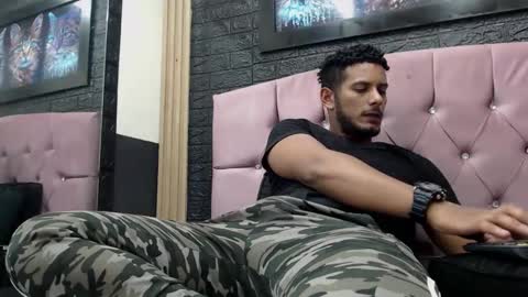 Snapshot of chris_dick2 chatting on 20, 11, 2025 chris_dick2 online show from 20, 11, 2025