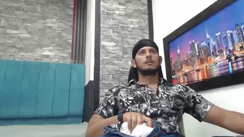 Snapshot of chris_dick2 chatting on 23, 11, 2025 chris_dick2 online show from 23, 11, 2025