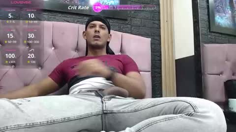 Snapshot of chris_dick2 chatting on 29, 11, 2025 chris_dick2 online show from 29, 11, 2025