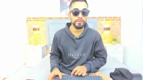 chris_kizz online show from 12, 1, 2025